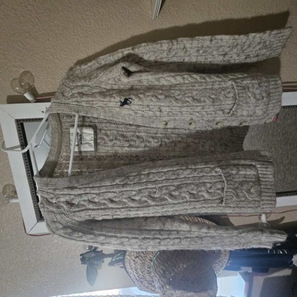 Abercrombie & Fitch Cable Knit Cardigan Sweater